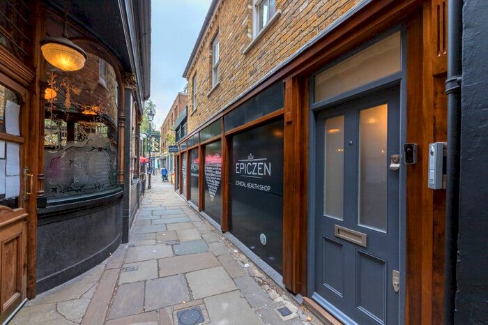 2 Bedroom Flat To Rent In Islington Green, London, N1