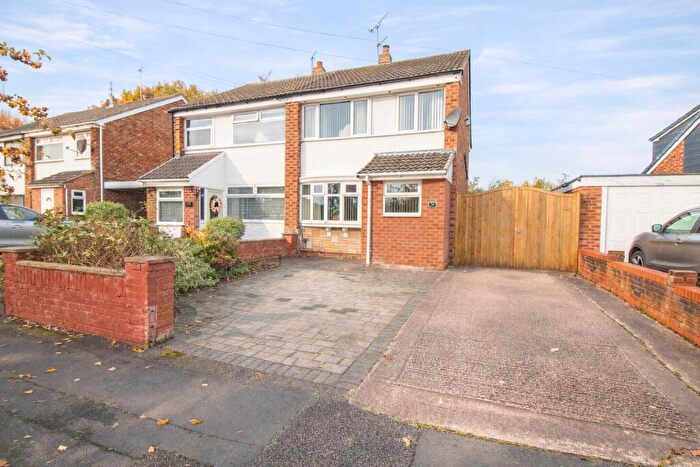 3 Bedroom Semi Detached House For Sale In Berry Drive, Great Sutton, Ellesmere Port, Cheshire, CH66