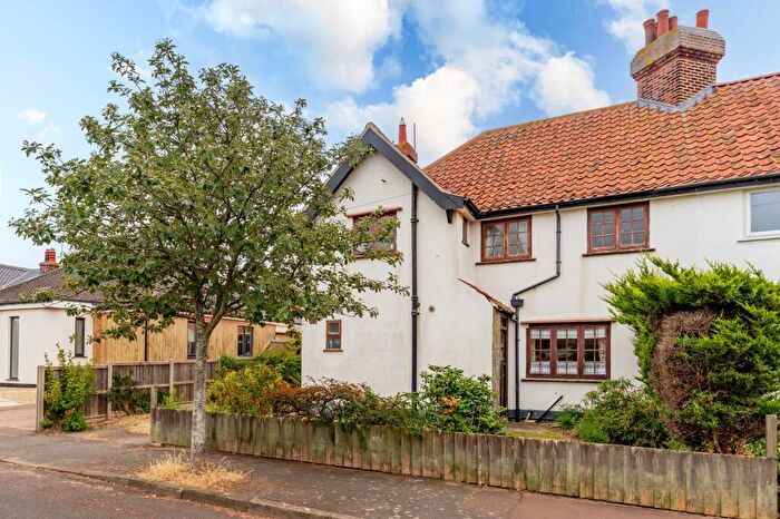 4 Bedroom Semi-Detached House For Sale In St. Josephs Road, Sheringham, NR26