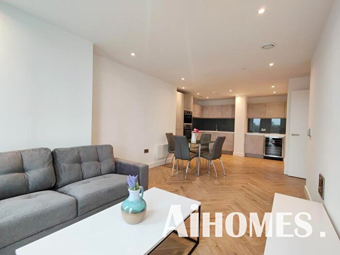 2 Bedroom Apartment To Rent In Victoria Residence, Silvercroft Street, Manchester, M15