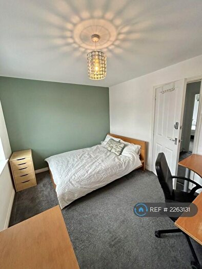 6 Bedroom Terraced House To Rent In Great Copsie Way, Bristol, BS16