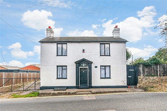 4 Bedroom Detached House For Sale In Oare Road, Faversham, Kent, ME13