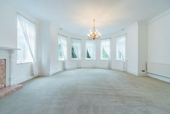 4 Bedroom Flat For Sale In Heath Drive, London, NW3