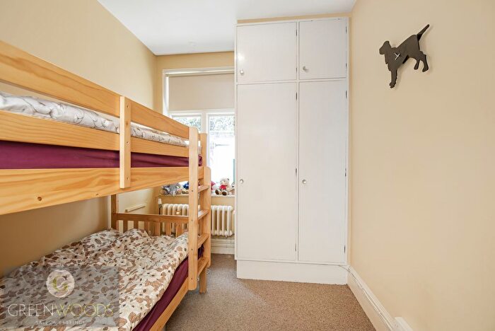 4 Bedroom Bungalow For Sale In Princes Way, London, SW19