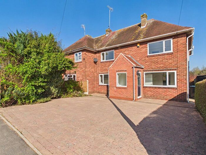 4 Bedroom Semi Detached House For Sale In Meadow Vale, Duffield, Belper, Derbyshire, DE56