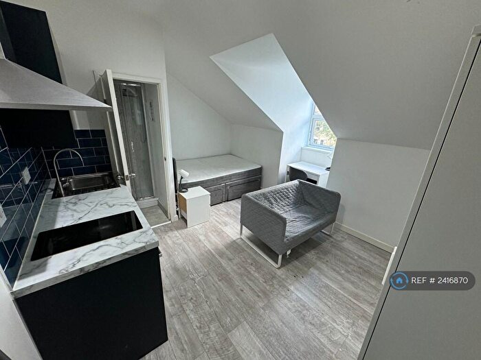 Studio To Rent In Goldstone Villas, Hove, BN3