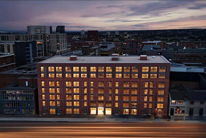 1 Bedroom Flat To Rent In Chapmans Yard, Upper Gough Street, Birmingham, B1