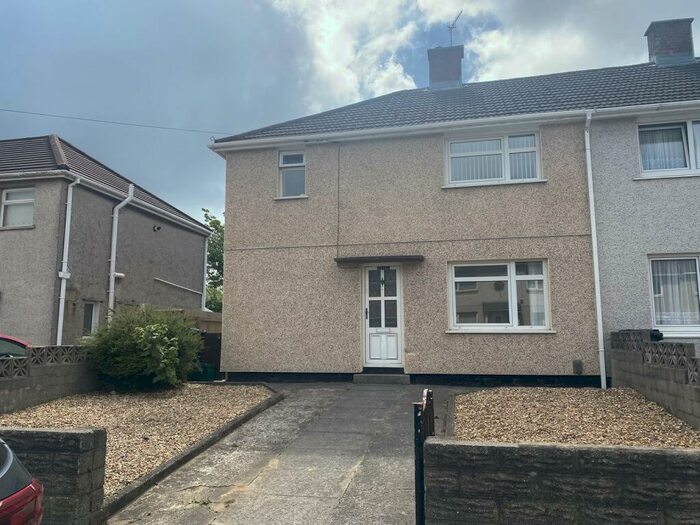 3 Bedroom Semi-Detached House To Rent In Southdown Road, Sandfields, Port Talbot, Neath Port Talbot., SA12