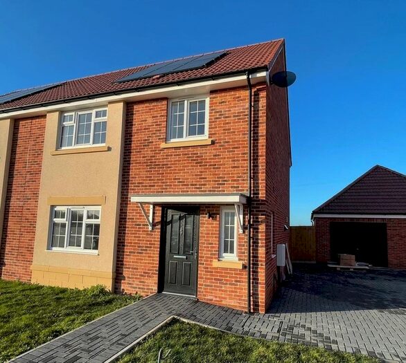 4 Bedroom Semi-Detached House To Rent In High Road, Guyhirn, Wisbech, PE13