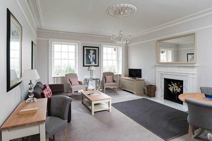 1 Bedroom Apartment To Rent In The Royal Crescent, BA1