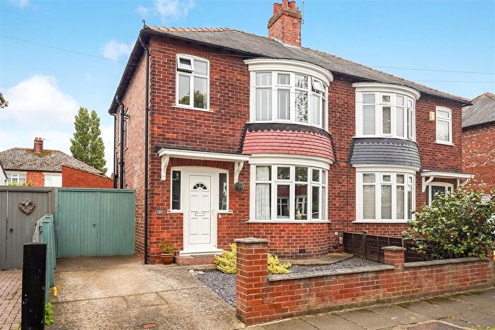 3 Bedroom Semi-Detached House For Sale In Carnaby Road, Darlington, DL1