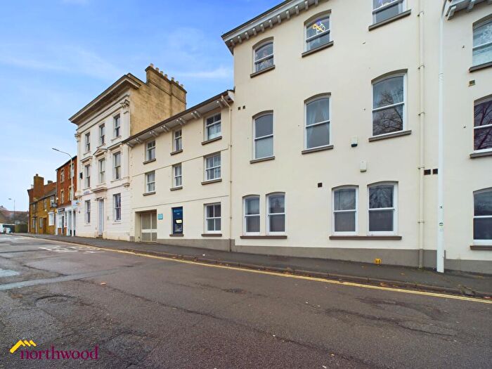 2 Bedroom Flat For Sale In Flat The Old Bank Banbury, OX16