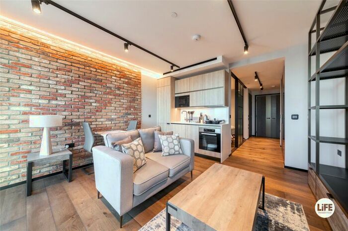 Apartment To Rent In Hewett Street, London, EC2A