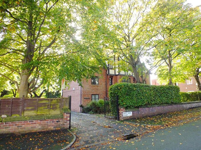 2 Bedroom Flat For Sale In West Park Court, Arncliffe Road, Leeds, LS16