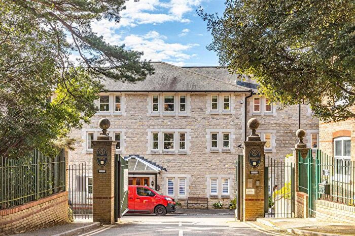 2 Bedroom Retirement Property For Sale In St. Stephens Road, Bournemouth, BH2