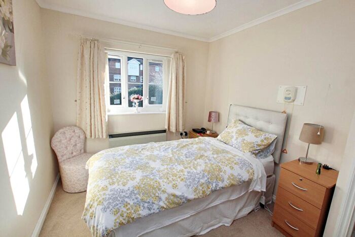 2 Bedroom Flat For Sale In Churchill Court, Aylesbury, HP21