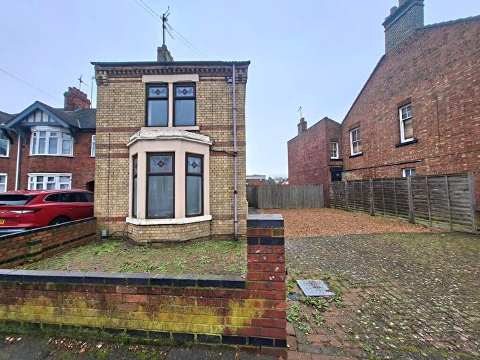 2 Bedroom Flat For Sale In Glebe Road, Peterborough, PE2