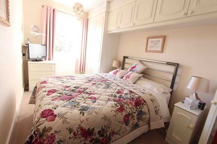 2 Bedroom Retirement Property For Sale In Kenilworth Road, Balsall Common, CV7