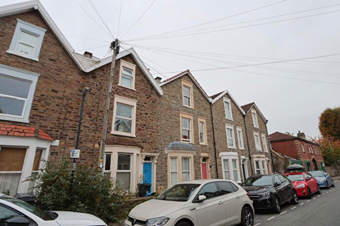 5 Bedroom Terraced House To Rent In Alma Vale Road, Bristol, BS8