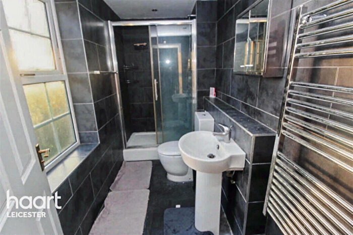 2 Bedroom Apartment For Sale In Stelle Way, Leicester, LE3