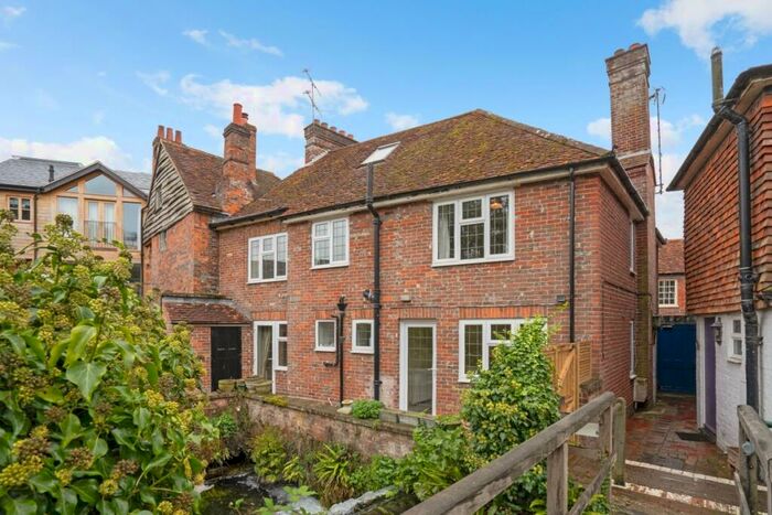 4 Bedroom Semi-Detached House To Rent In Bridge Street Hungerford, RG17