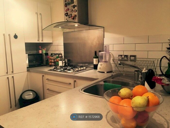 1 Bedroom Flat To Rent In Garden Walm Lane, London, NW2