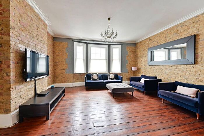 2 Bedroom Flat To Rent In Kingston Road, South Wimbledon, London, SW19