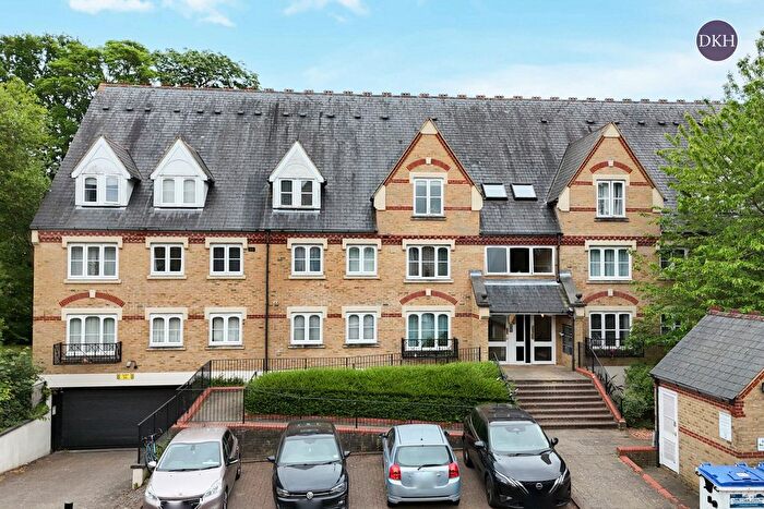 2 Bedroom Flat To Rent In Eton House, Anglian Close, Watford, Hertfordshire, WD24