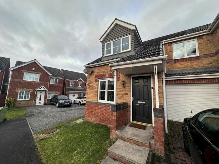 3 Bedroom Semi-Detached House To Rent In Hainford Close, Sunderland, SR4