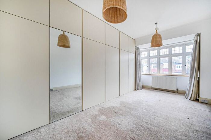 4 Bedroom Detached House For Sale In Therapia Road, East Dulwich, London, SE22 - Photo 8