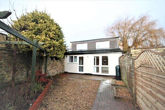 1 Bedroom Detached House To Rent In High Street, Arlesey, SG15