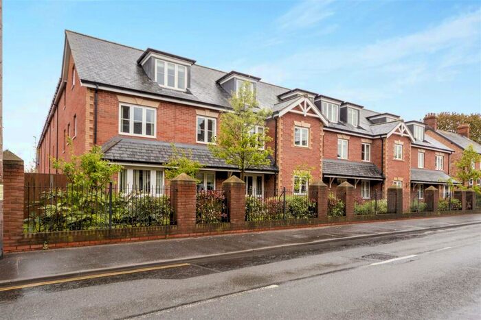 1 Bedroom Apartment For Sale In Edwards Court, Queens Road, Attleborough, NR17