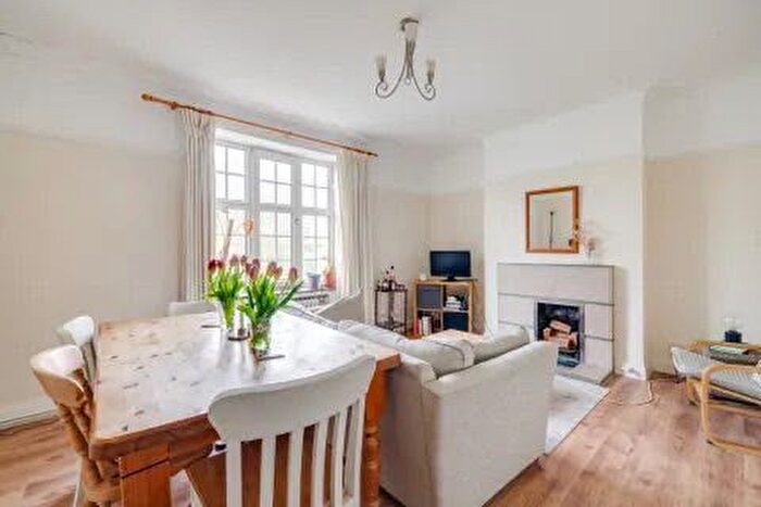 1 Bedroom Flat To Rent In London, SW4