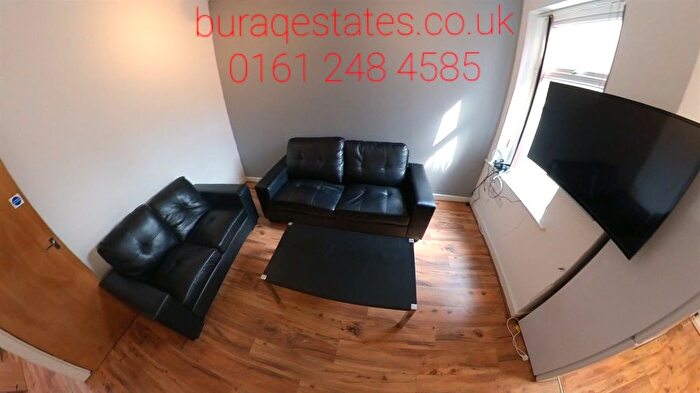 6 Bedroom Semi-detached House To Rent In Cawdor Road, Manchester, M14