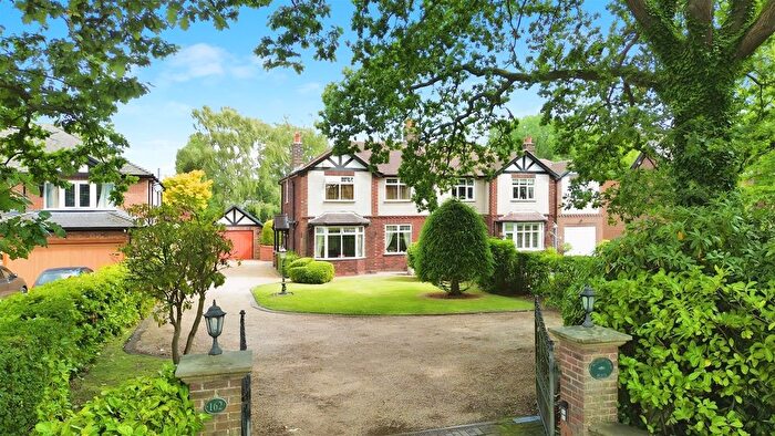 3 Bedroom Semi-Detached House For Sale In Holmes Chapel Road, Somerford, CW12