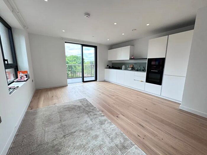 2 Bedroom Flat To Rent In Mabyn Lane, Greenwich, SE10