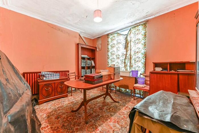 5 Bedroom Detached House For Sale In London Road, Croydon, CR0