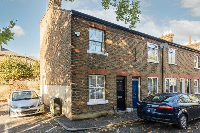 3 Bedroom End Terrace House To Rent In George Street, Hanwell, W7