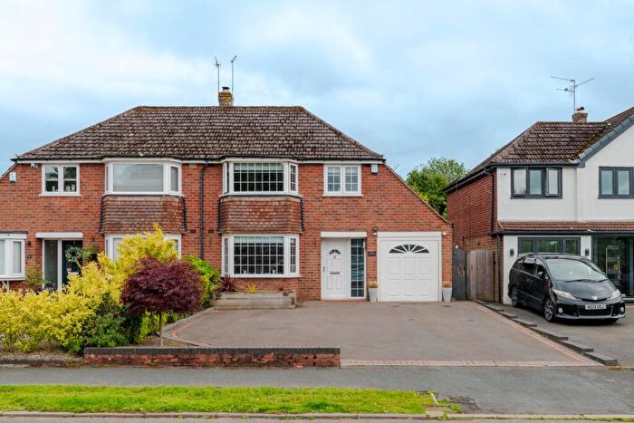 3 Bedroom Semi Detached House For Sale In Carlton Avenue, Stourbridge, DY9