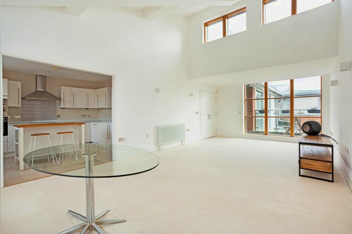 3 Bedroom Flat To Rent In Cromwell Mews, Marlborough, SN8