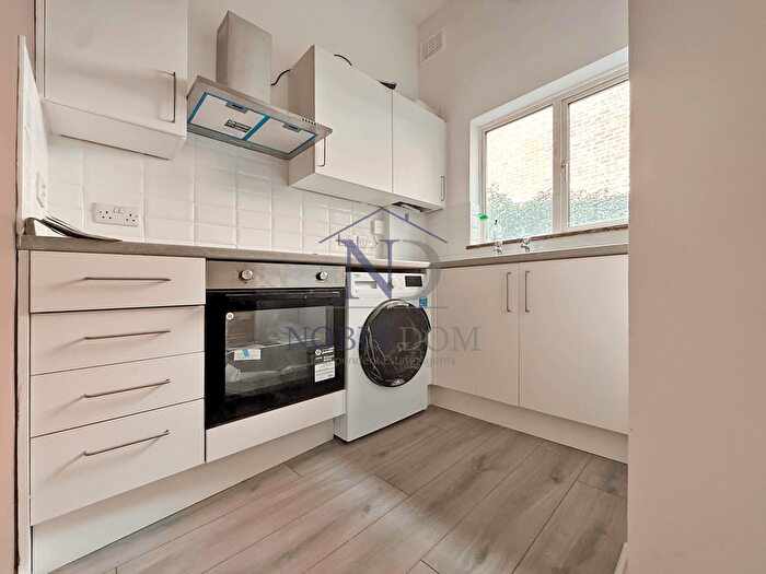 2 Bedroom Flat To Rent In Eaton Road, Sutton, SM2