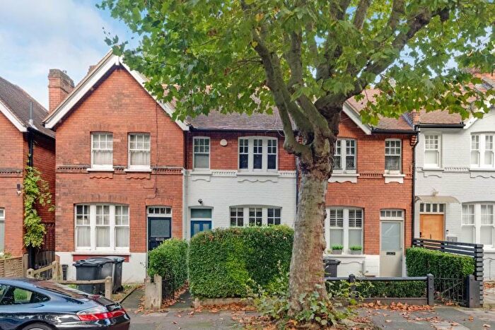 2 Bedroom Terraced House To Rent In Kenwood Road, Highgate, London, N6