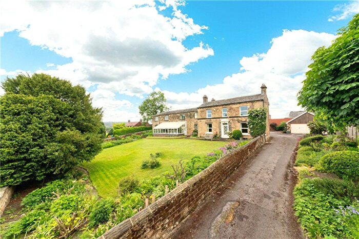 4 Bedroom Detached House For Sale In Healey Road, Ossett, West Yorkshire, WF5