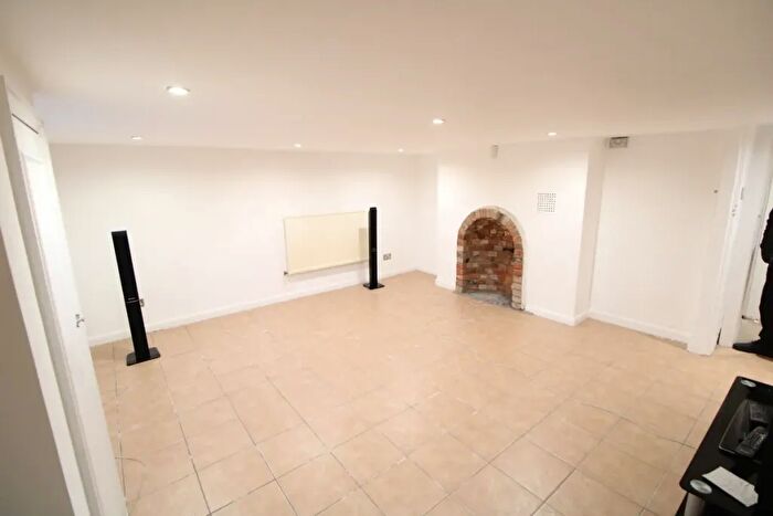 3 Bedroom End Of Terrace House To Rent In Collerne Street, Romford, RM3
