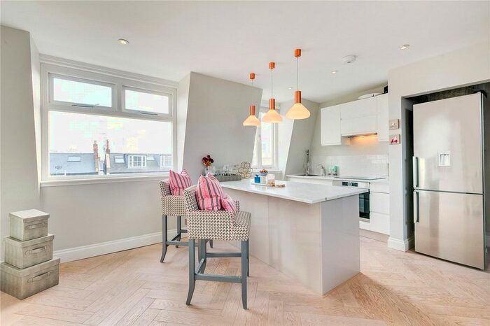 2 Bedroom Flat To Rent In Bassett Road, London W10