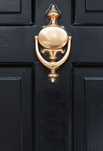 4 Bedroom Link Detached House For Sale In Garrett Close, Kingsclere, Newbury, RG20