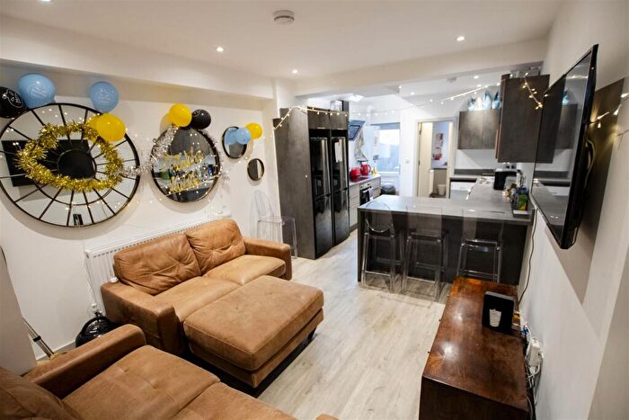 7 Bedroom House For Sale In Tiverton Road, Birmingham, West Midlands, B29