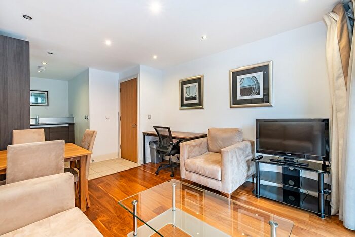 1 Bedroom Flat To Rent In Vauxhall Bridge Road, London, SW1V