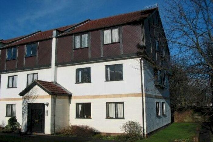 2 Bedroom Flat To Rent In Pinefield, Bristol, BS9