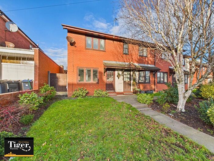 2 Bedroom End Of Terrace House To Rent In Preston Old Road, Blackpool, FY3